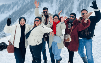 wisata salju Kashmir