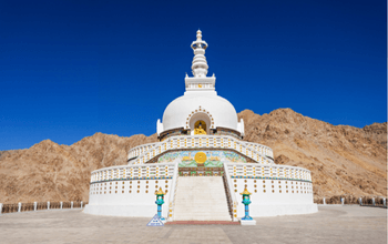 Jelajahi Itinerary Ladakh Buddhism Track! Nikmati petualangan di Biara Ladakh, Sungai Suci, dan Danau Pangong. Rencanakan perjalananmu sekarang!